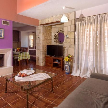 ネア・ローダDanai Houseアパートメント エクステリア 写真